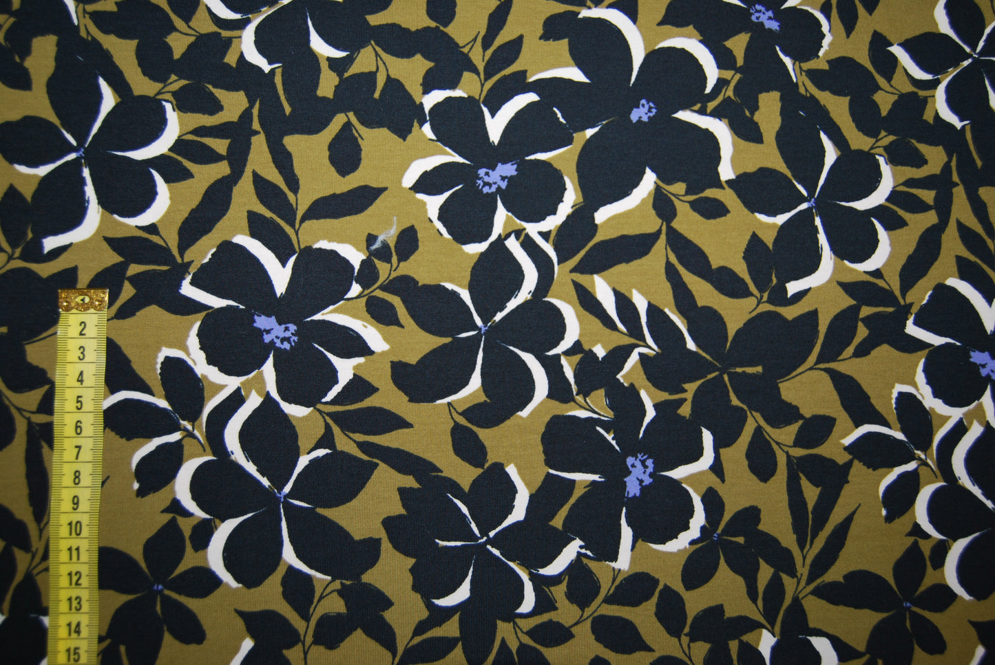 Black flowers trikå (fler färger)