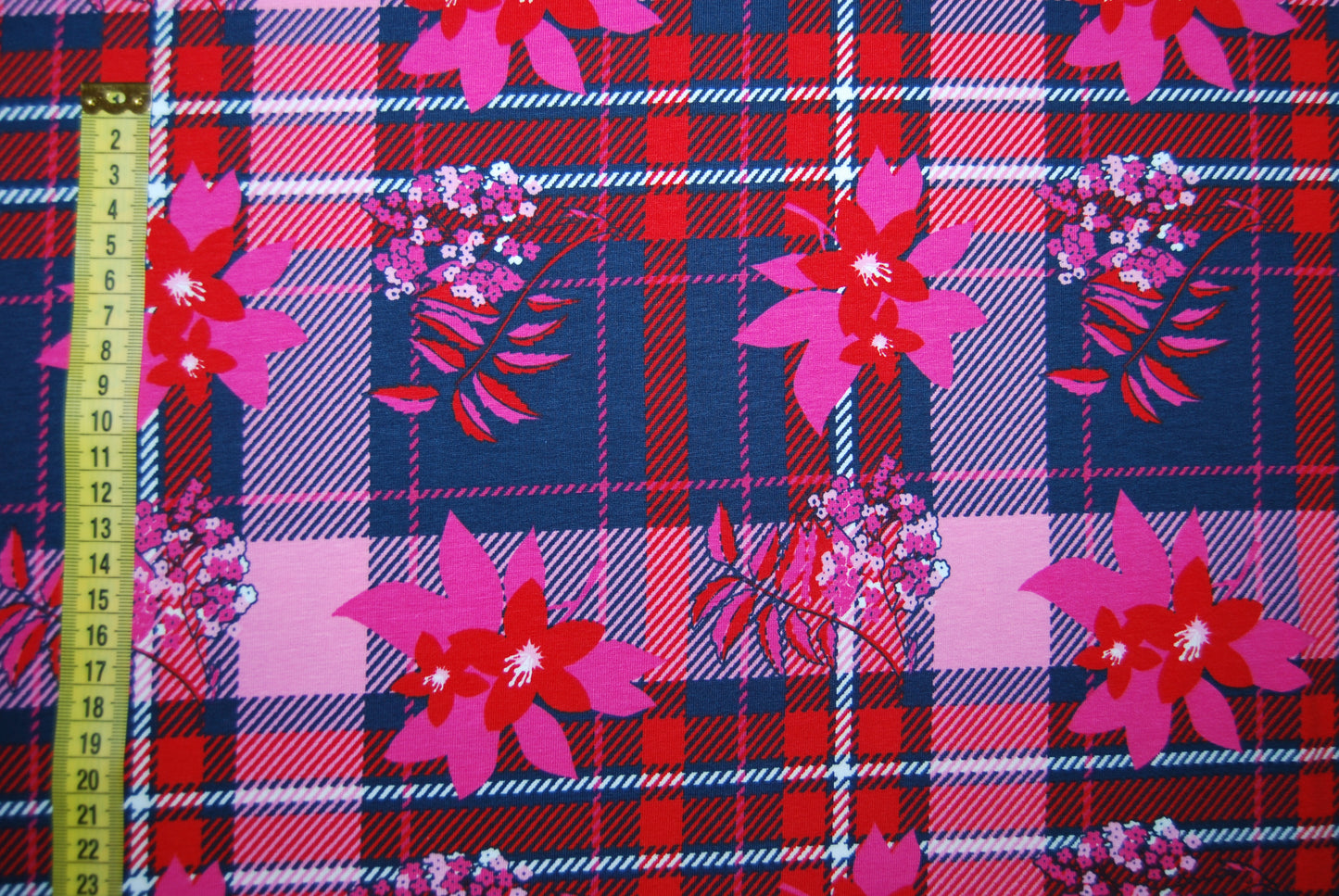 Blommor & rutor trikå (fler färger)