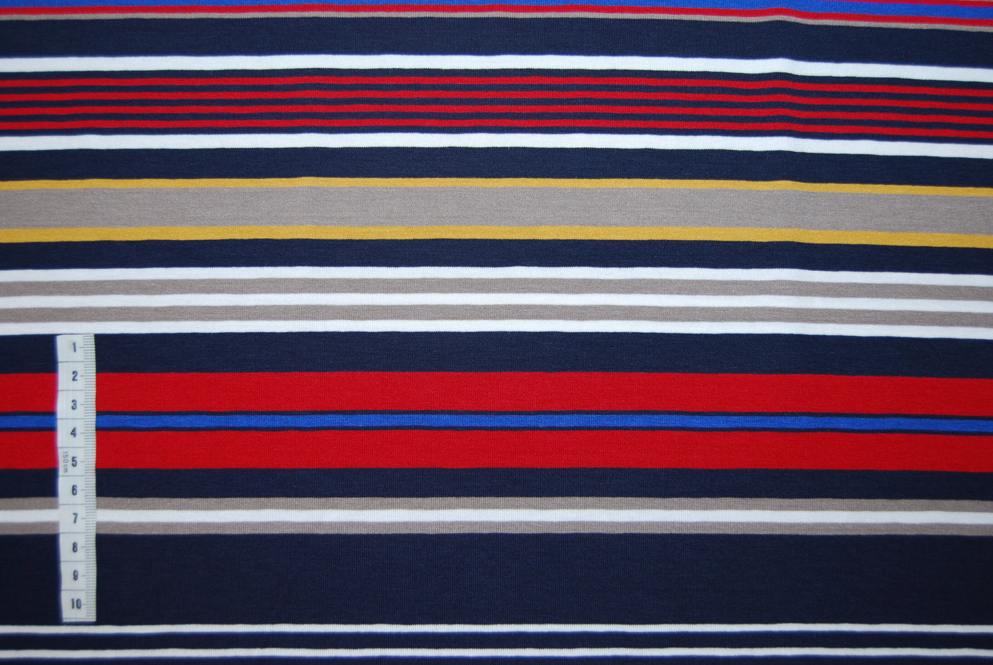 Blandrand viskostrikå