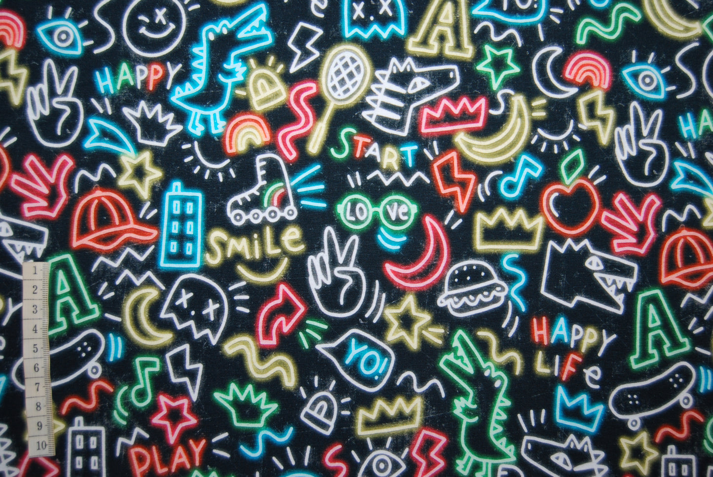 Doodles neontrikå