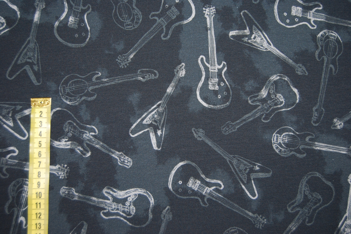 Electric guitars trikå