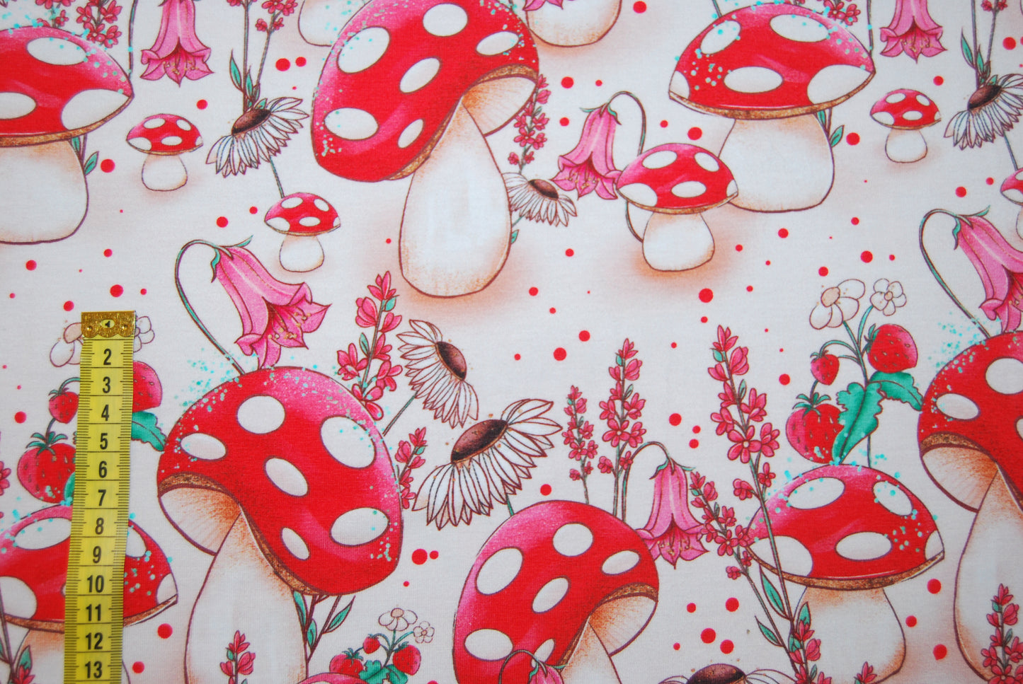 Tecknade flugsvampar digital tryck