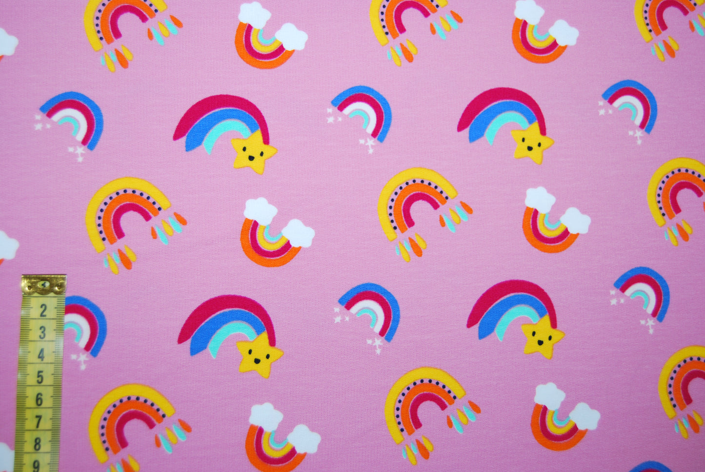 Happy rainbows jogging