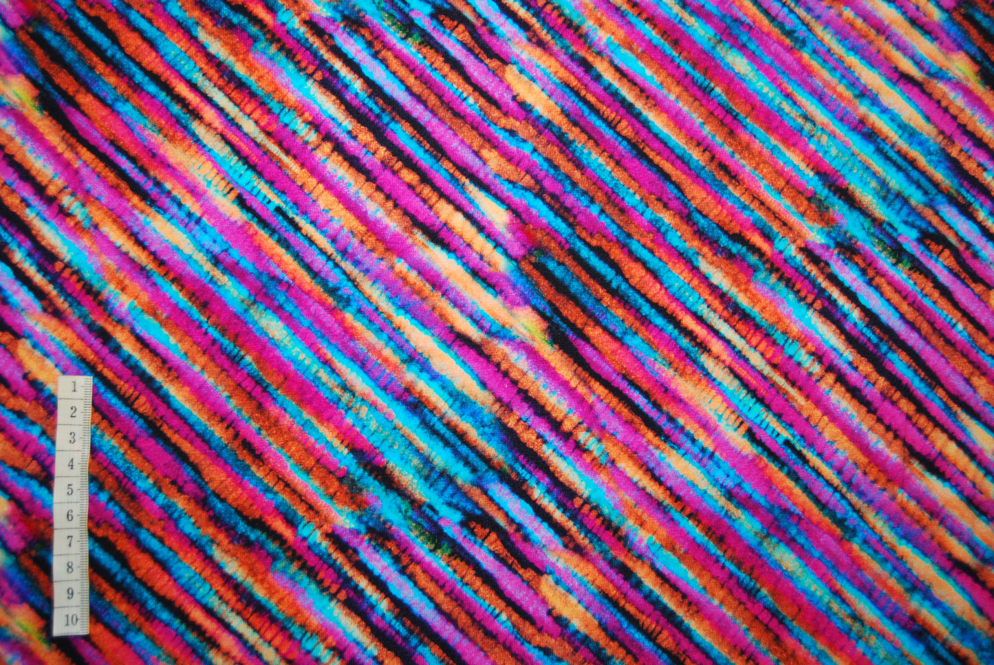 Colourful batik ekologiskt digitalt tryck (fler färger)