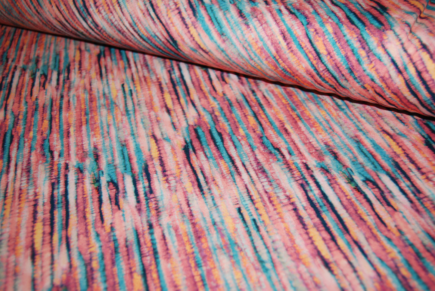 Colourful batik ekologiskt digitalt tryck (fler färger)