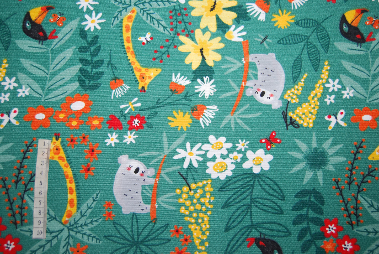 Happy jungle linneliknande