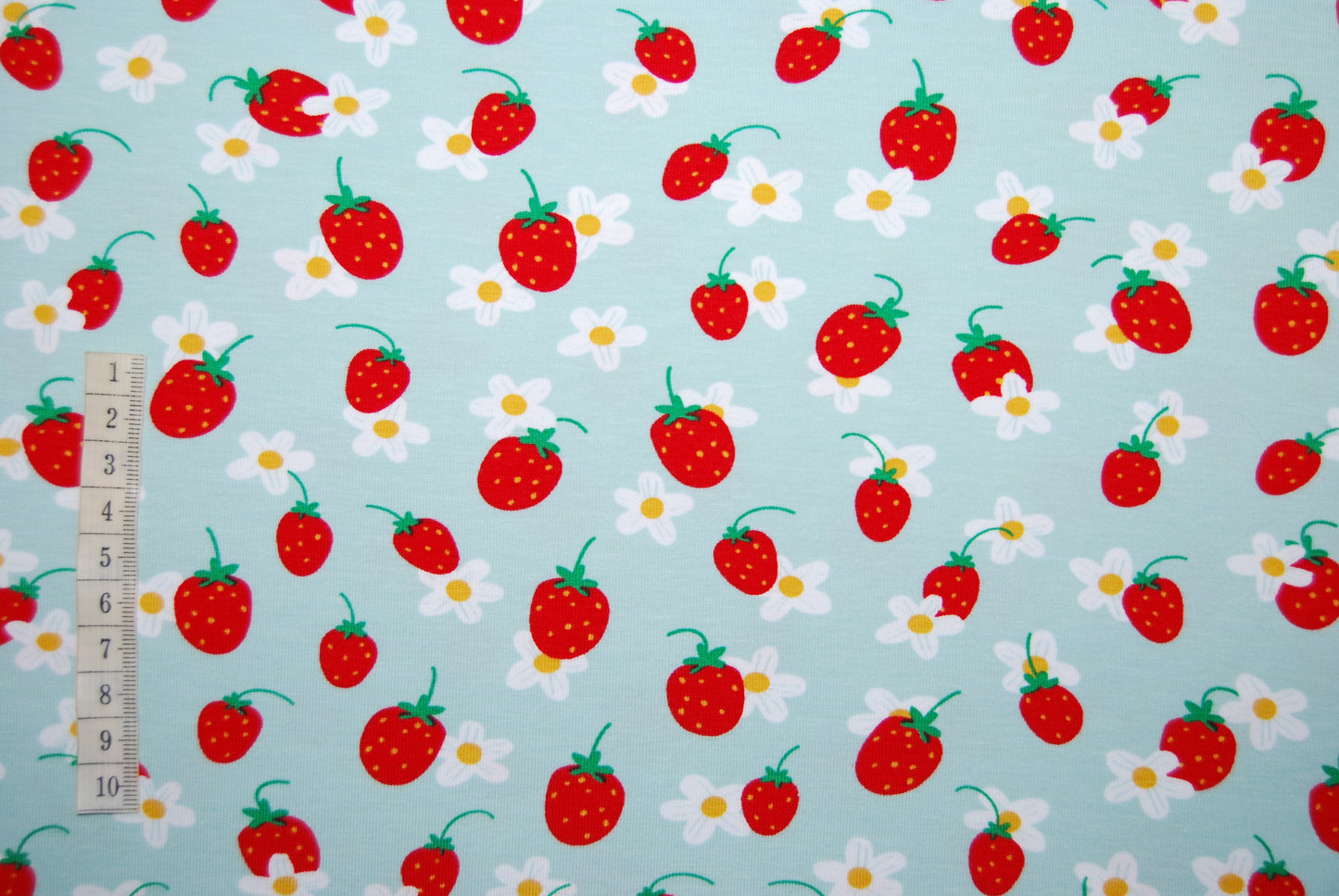 Strawberry flowers ekologisk trikå (fler färger)