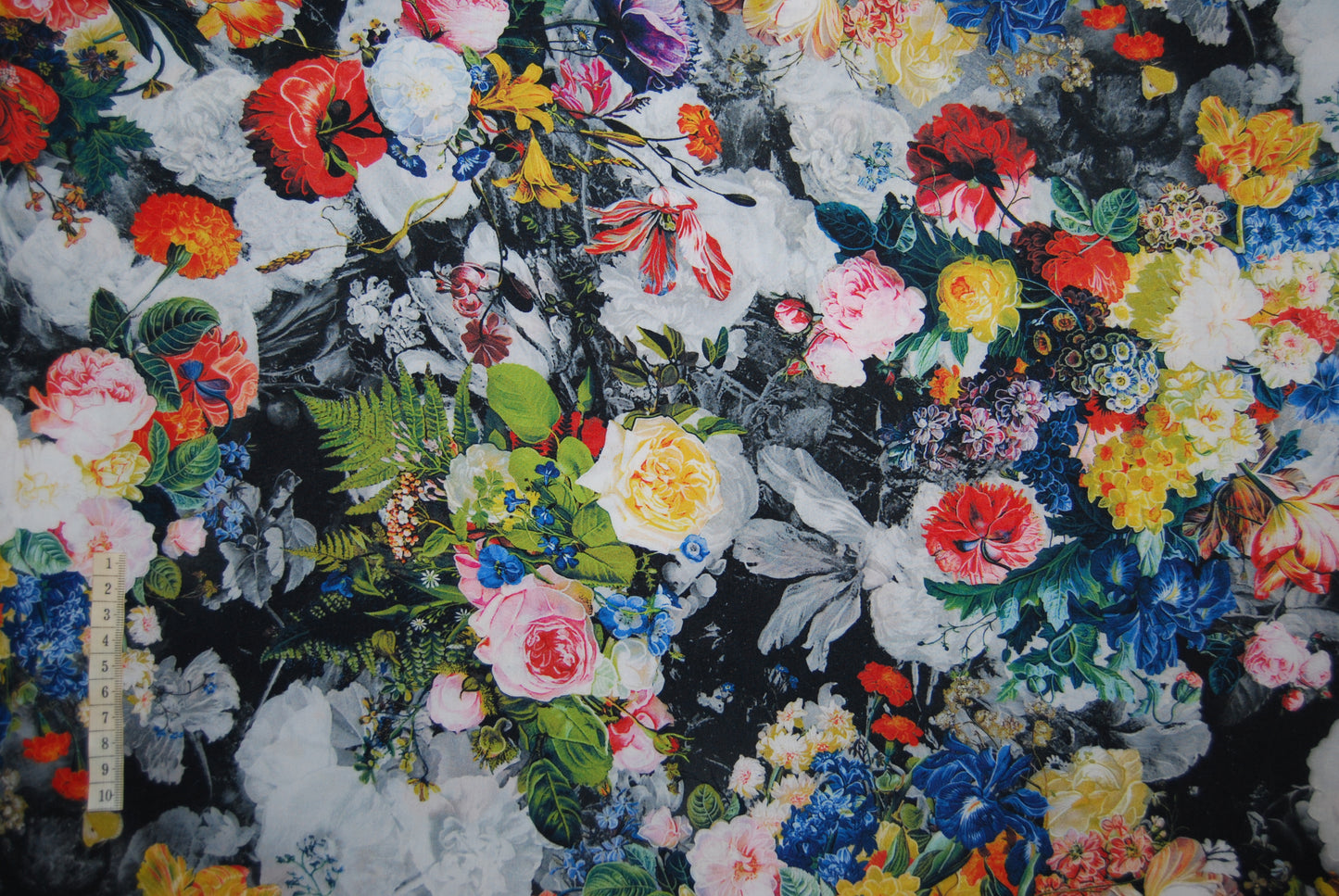 Radiant flowers viskos