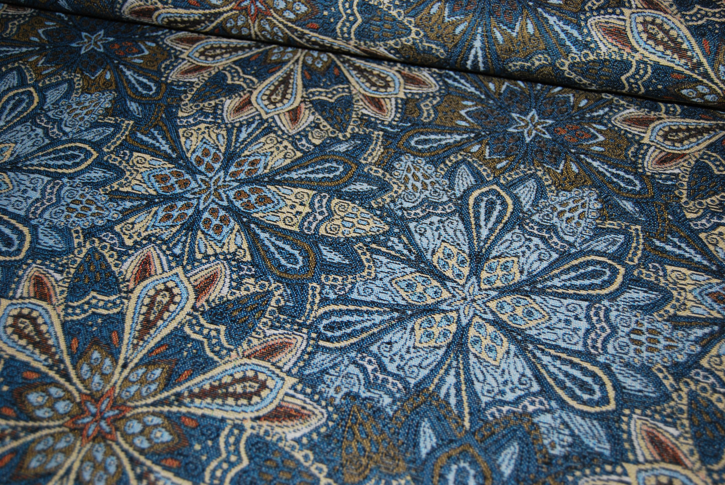 Graphic flowers gobeläng