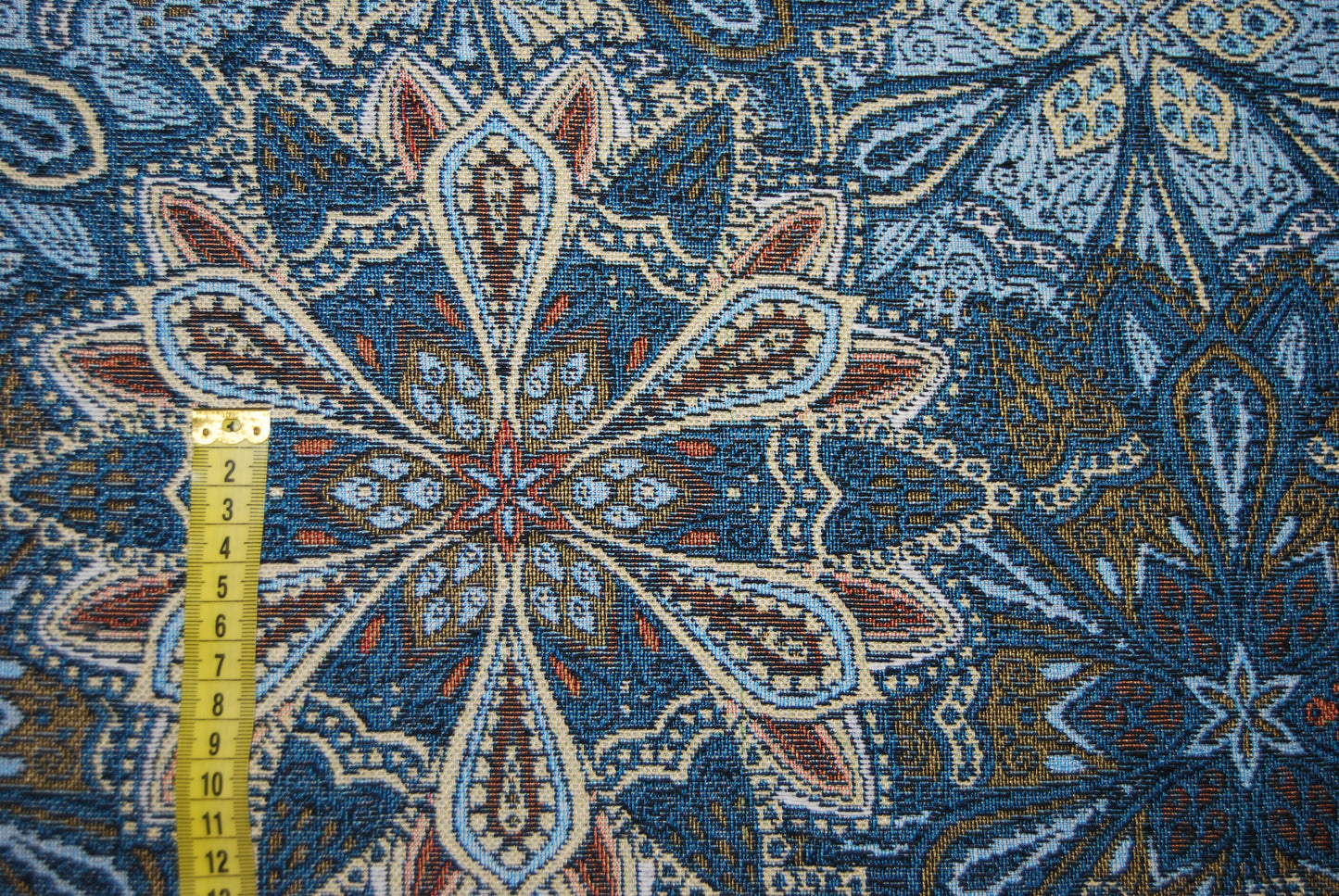 Graphic flowers gobeläng