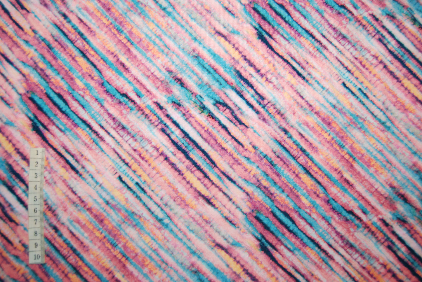 Colourful batik ekologiskt digitalt tryck (fler färger)