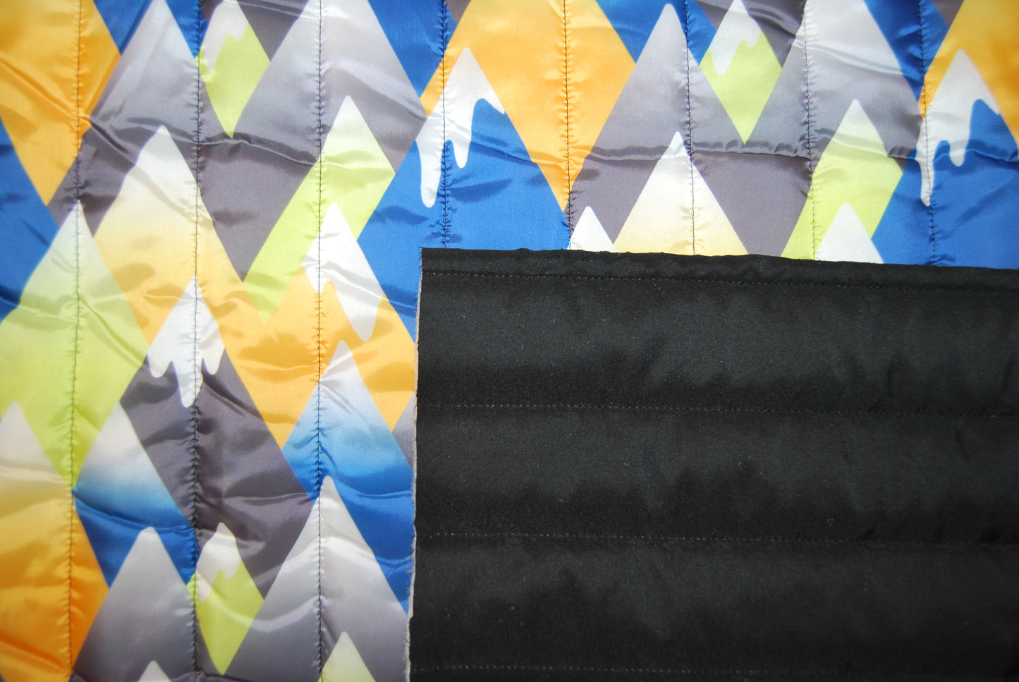 Quiltat foder Alperna
